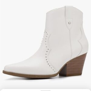 CentroPoint White Western Cowboy ankle boots pointed toe side zipper 8